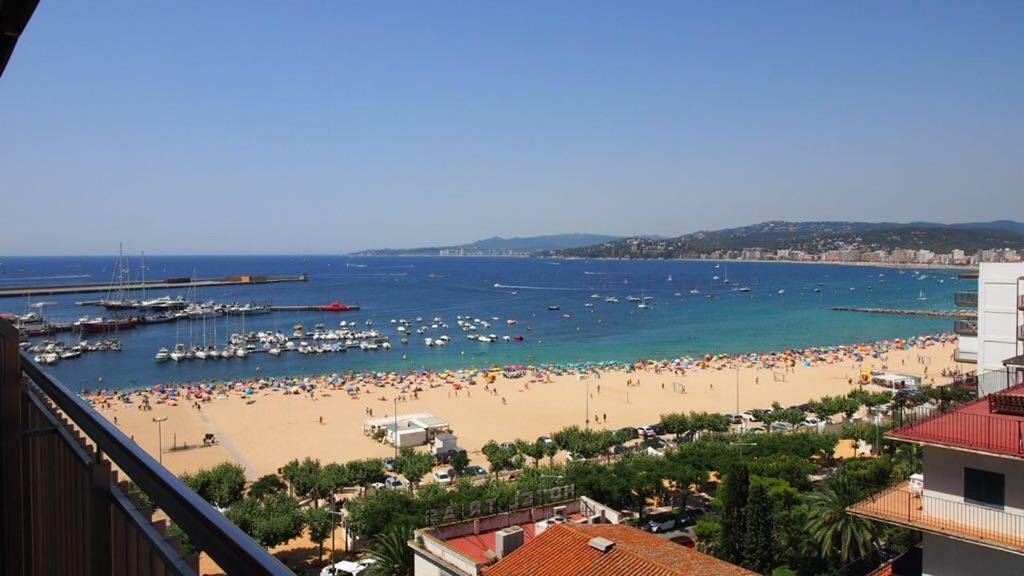 Seafront Apartment In Palamos Luaran gambar